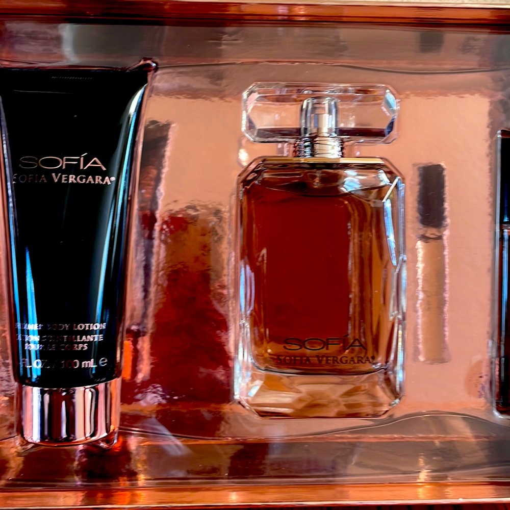 Sofia Vergara Perfume Set